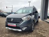 Dacia Dokker Stepway Celebration Turbo*AHK,PDC,NAVI* - gebrauchte Dacia Dokker aus dem Jahr 2018