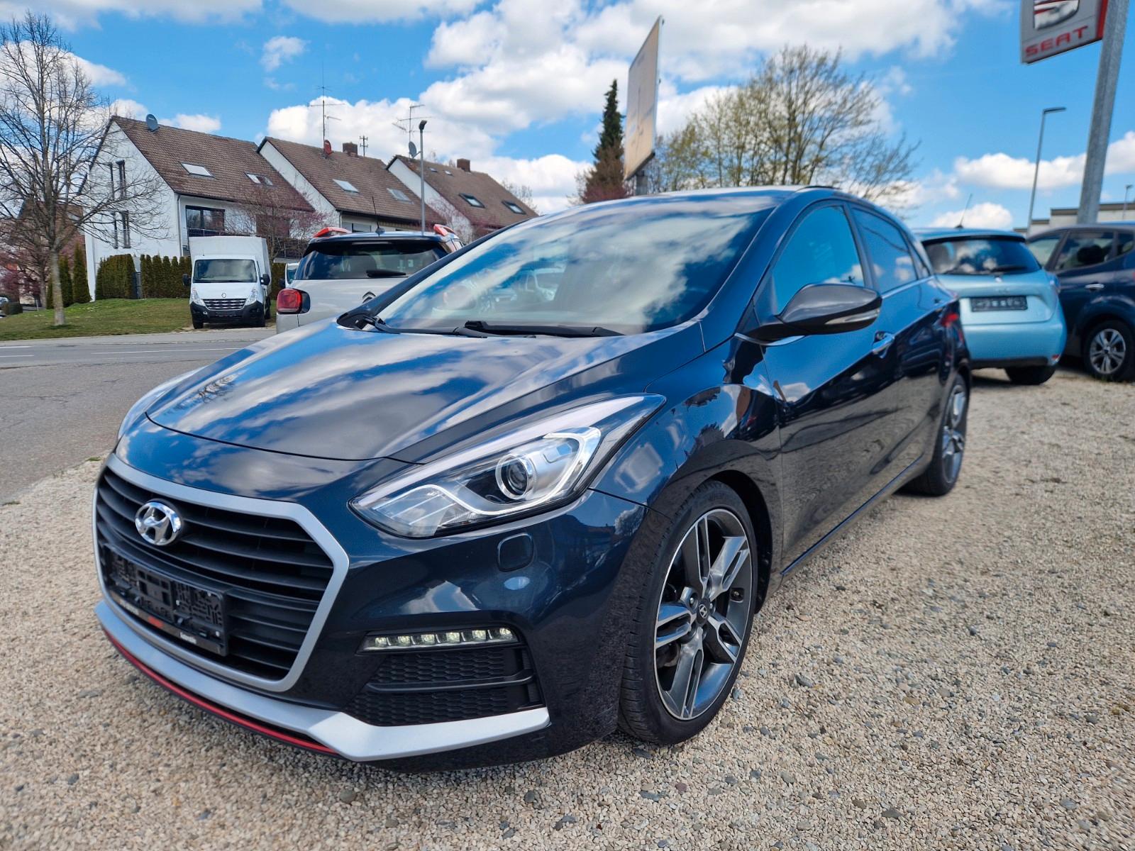 Hyundai i30 1.6 Turbo TÜV NEU/LEDER/NAVI/KLIMA/SR&WR/PAN