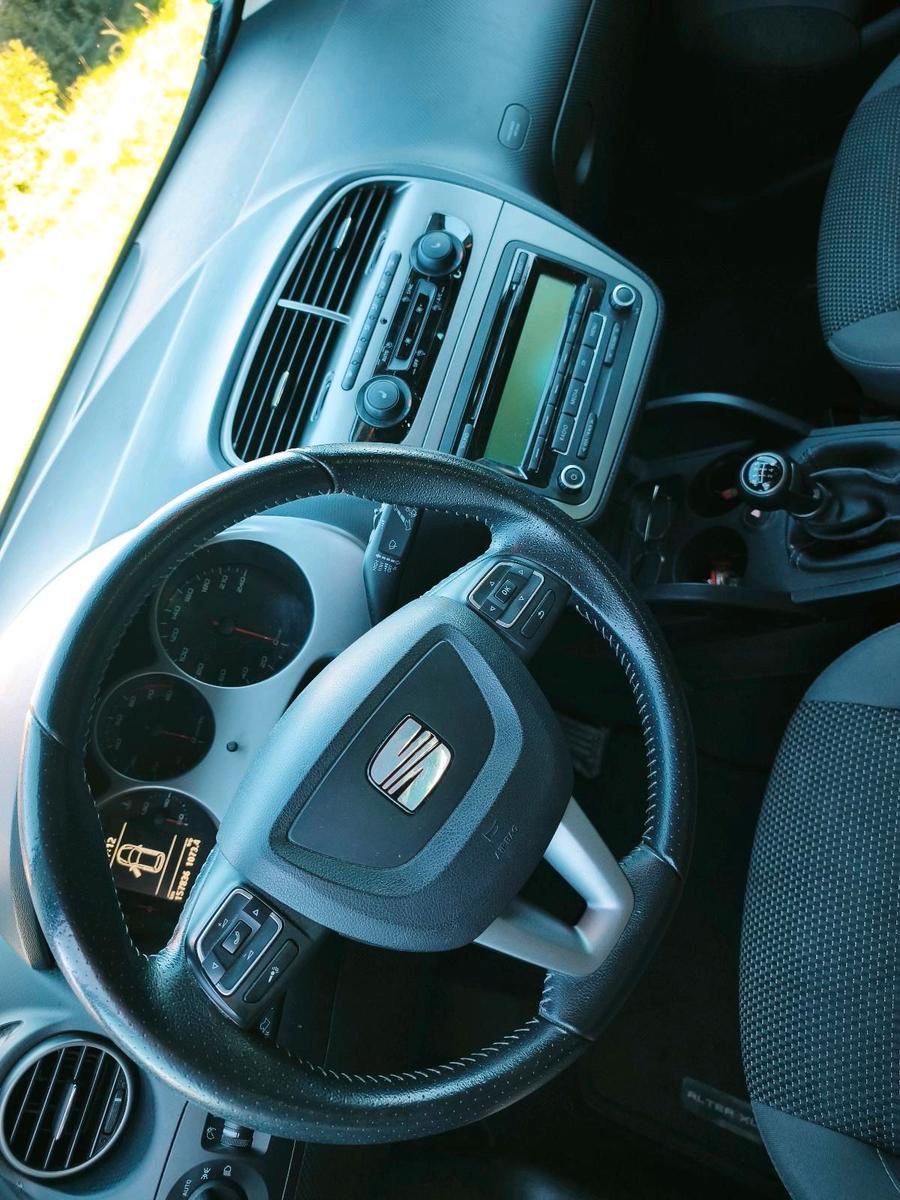 Seat Altea XL 2015 — photo 11