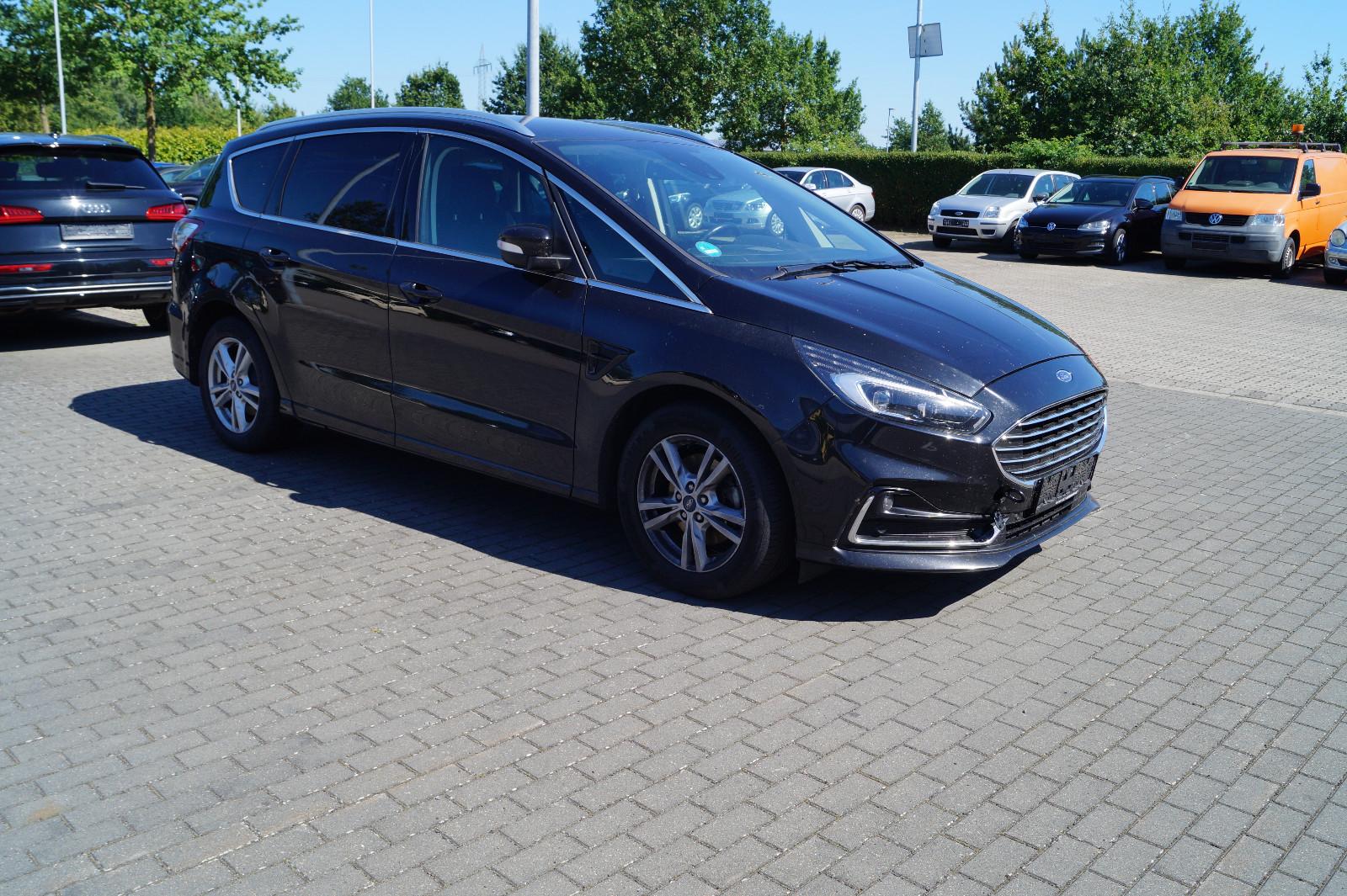 Ford S-MAX Titanium Aut LED Kamera Motorschaden