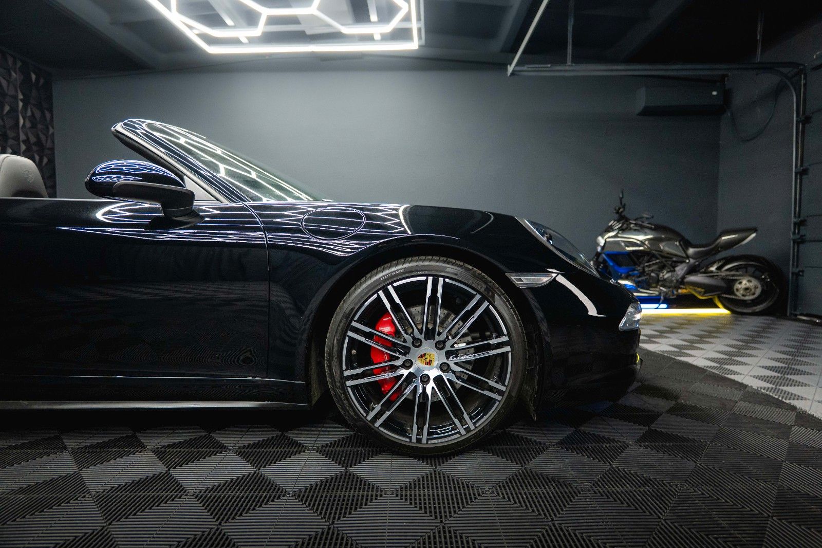 Fahrzeugabbildung Porsche 911 Carrera 4 S Cabriolet Sport Chrono Garantie