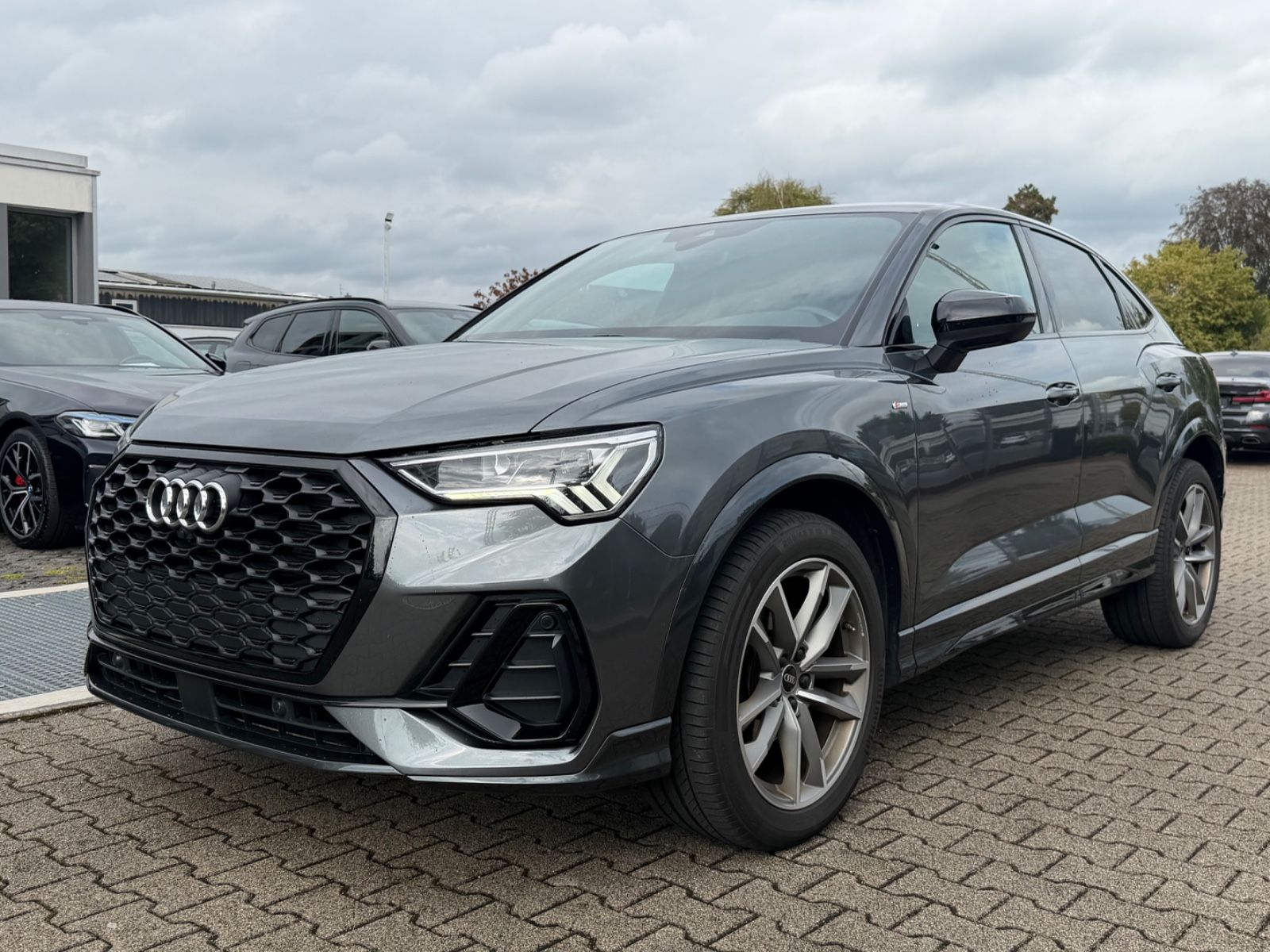 Audi Q3 Sportback 35 TDI S line* MATRIX*19ZO*