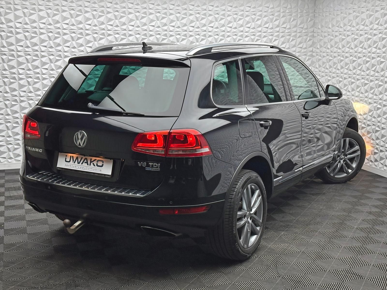 Fahrzeugabbildung Volkswagen TOUAREG 3.0TDI V6/LUFT/PANORAMA/AHK/LED/ACC/NAV