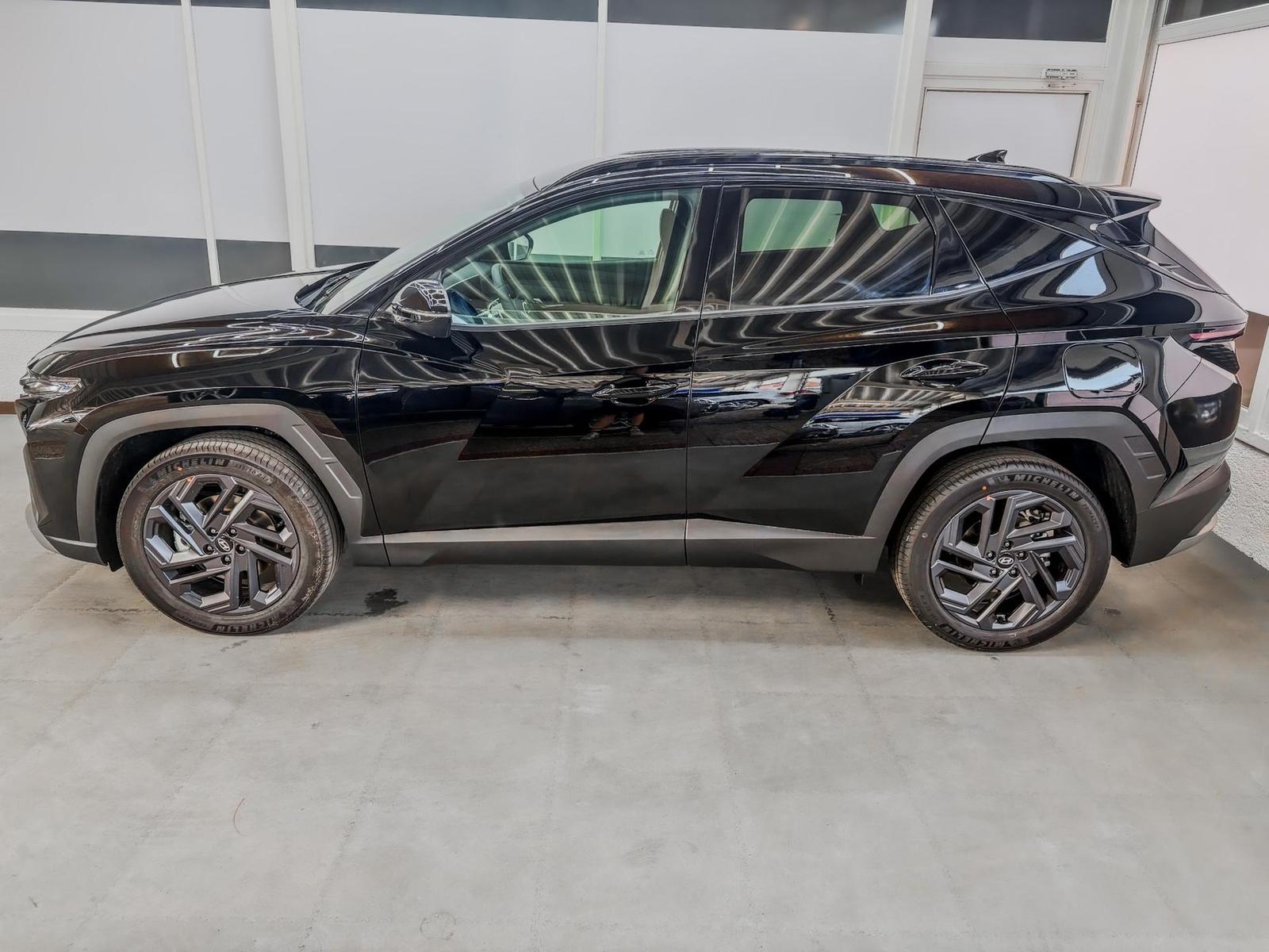 Hyundai TUCSON PREMIUM DCT BLACK LINE ACC 1.6 T-GDi L...