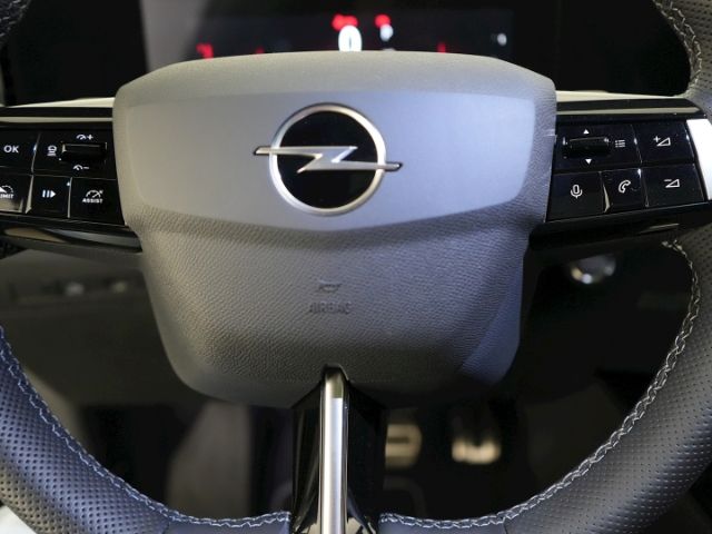 Astra L ST ULTIMATE AT+LED MATRIX+NAVI+360 GRAD 