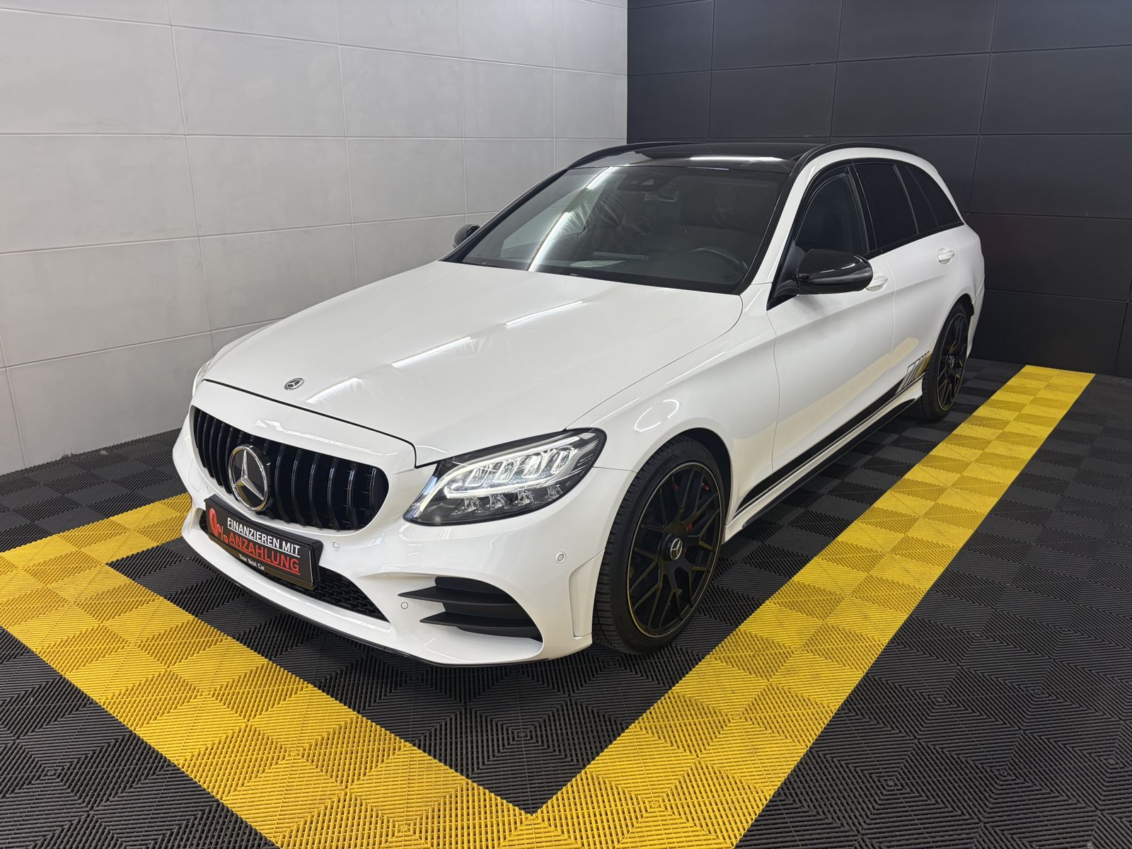 MERCEDES-BENZ C 300 T AMG-Line+Pano+Park-Assistent+Burmester