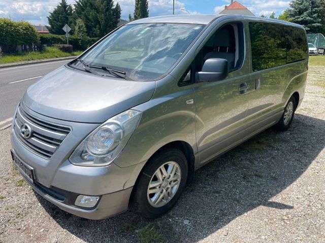 Hyundai H-1 Starex  8 Sitze