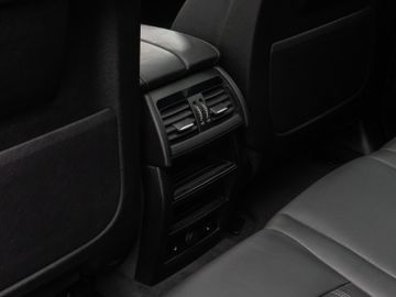 Fahrzeugabbildung BMW X5 xDr 30d M Sport Pano HUD H/K AHK Comfort 20'