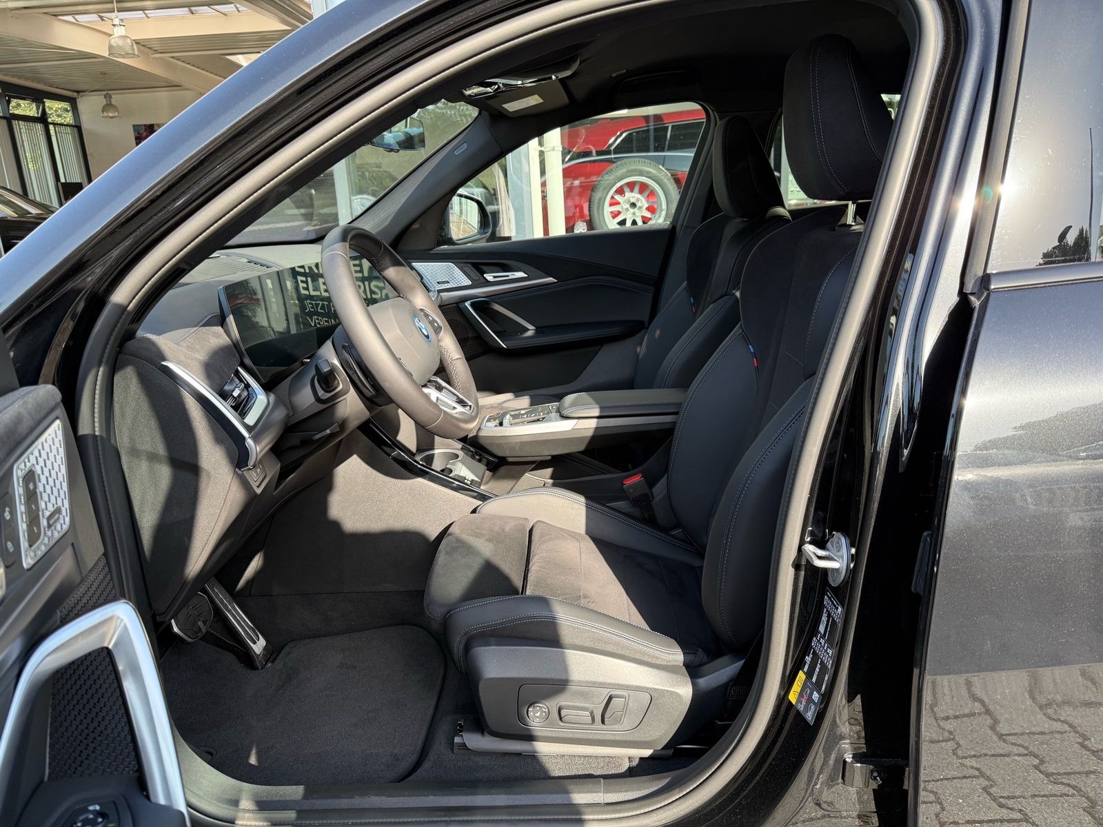 BMW iX2 - Bild 5