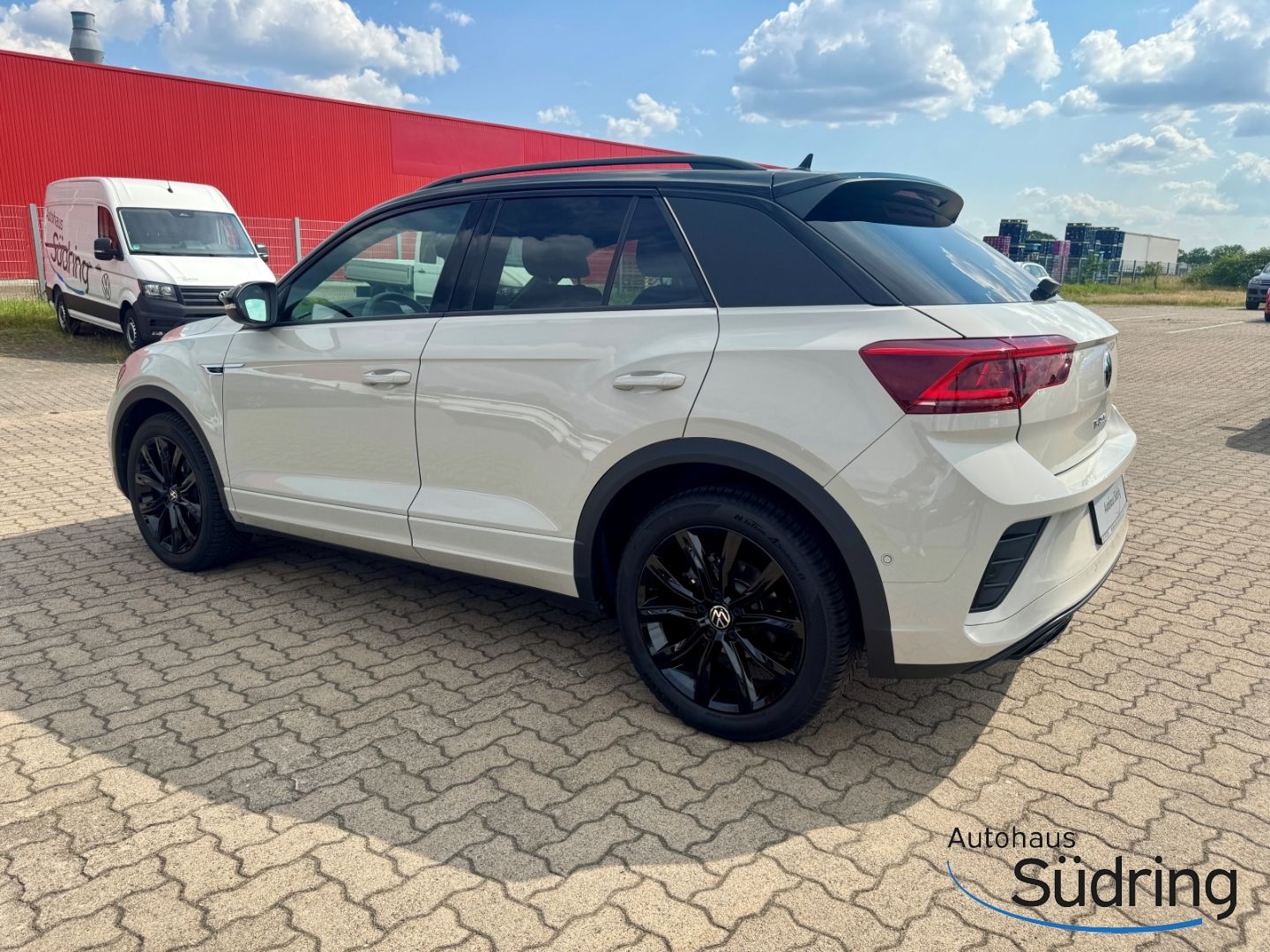 T-Roc 1,5 TSI R-Line DSG BlackStyle AHK Rückfk.