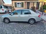 Nissan Tiida 1.6 visia visia Limousine - silberne Nissan Tiida