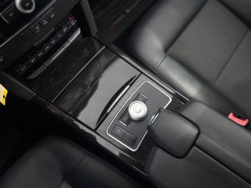 Mercedes E 220 - 11