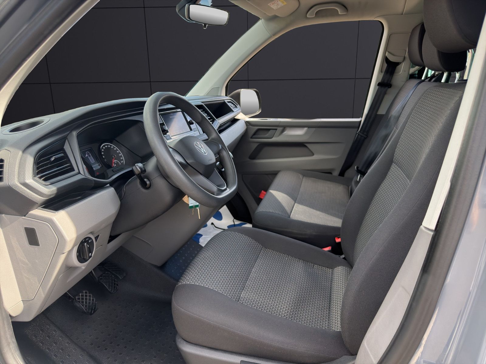 Fahrzeugabbildung Volkswagen T6 Caravelle/Apple CarPlay/Trendline/Blth/Klima