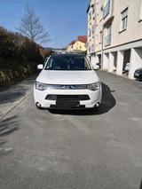 Mitsubishi Wenig Kilometer / Automatik | Mitsubishi O... - Mitsubishi Outlander in Frankfurt (Main)