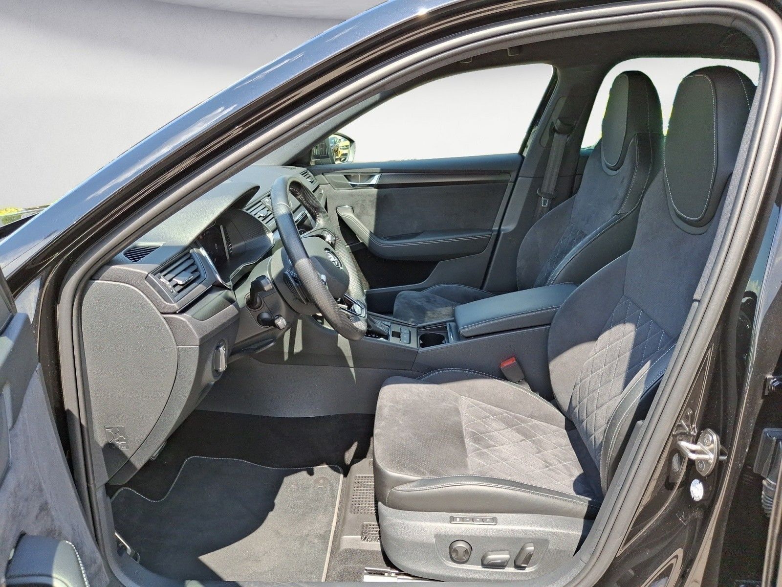 Skoda Superb - Bild 8
