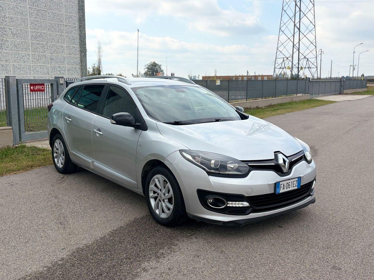 Renault Megane 2015 — салон