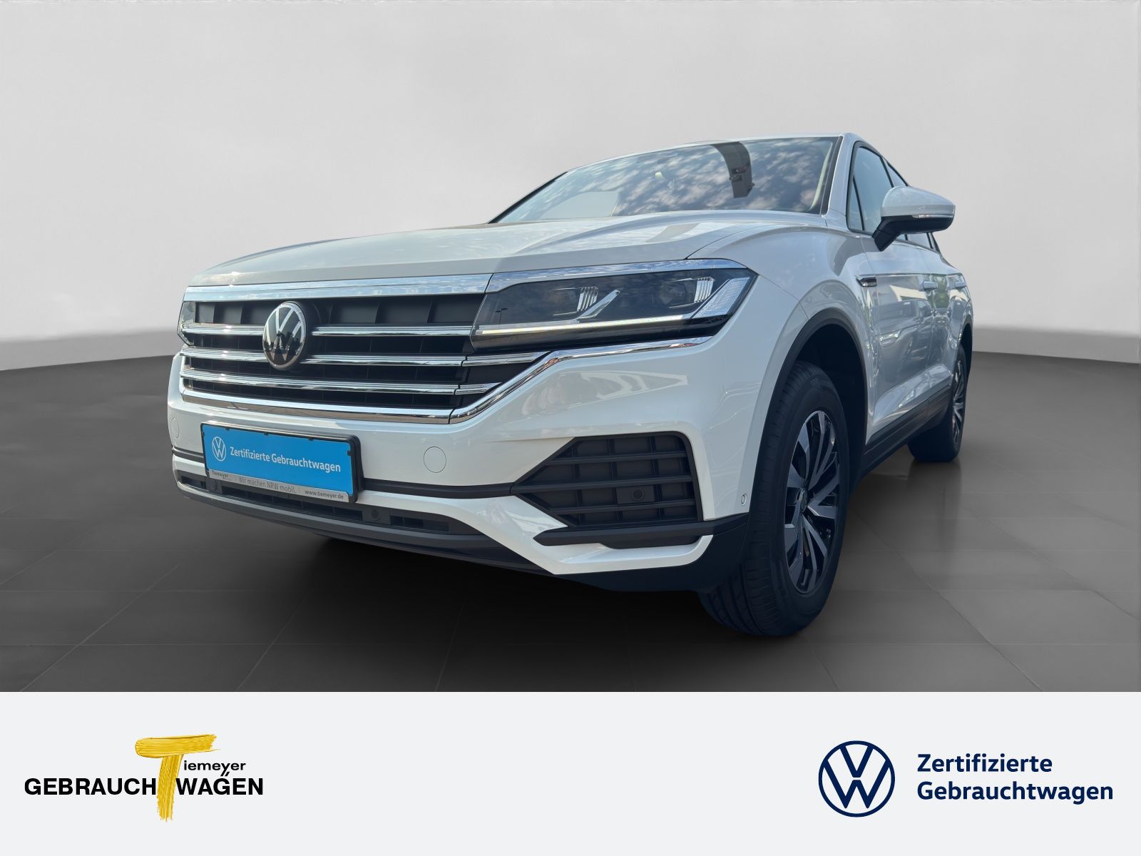 Volkswagen Touareg - 1