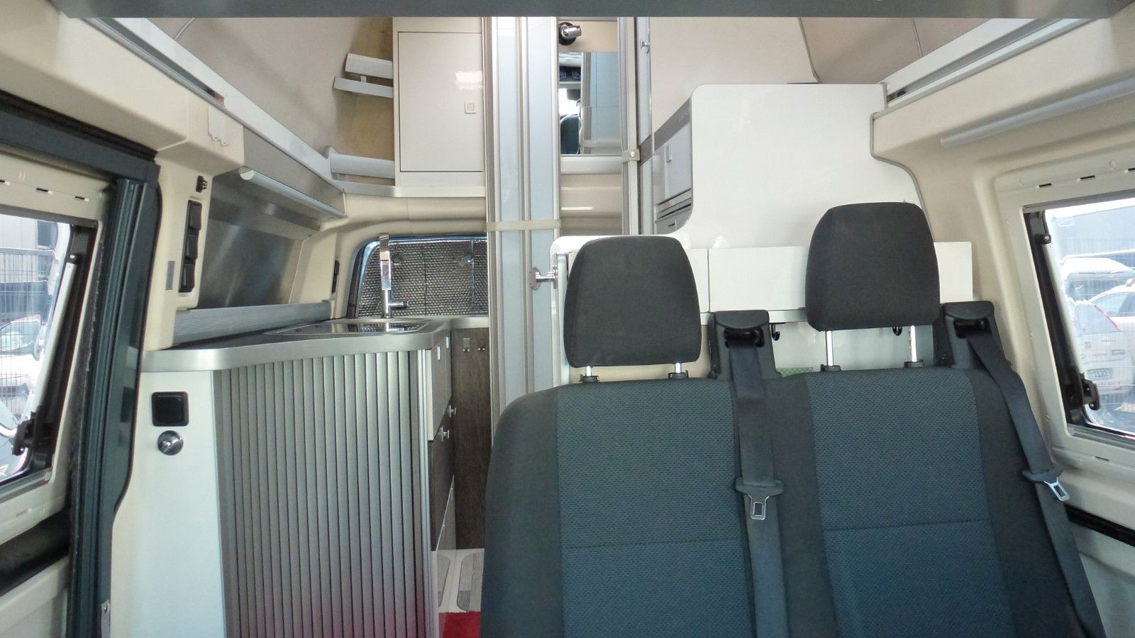 Fahrzeugabbildung Volkswagen T6 Westfalia Club Joker  - Hochdach -