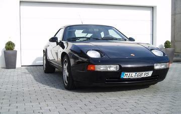 1995 Porsche 928 照片 2