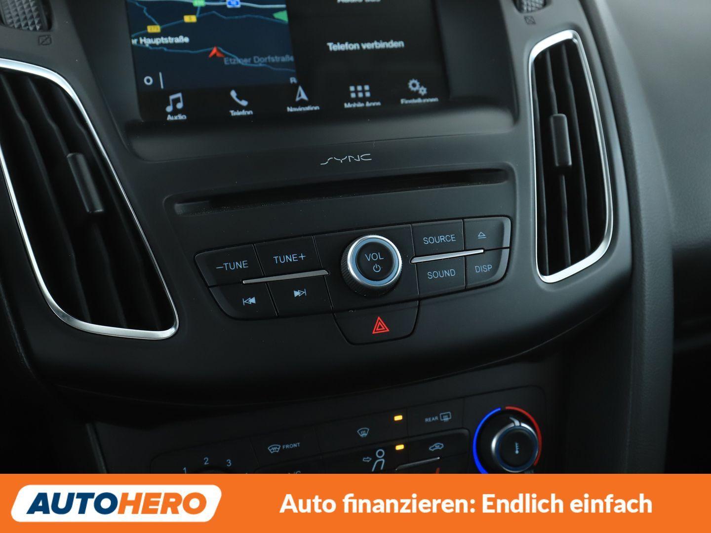 Ford Focus 1.0 EcoBoost Business*NAVI*TEMPO*PDC*SHZ*
