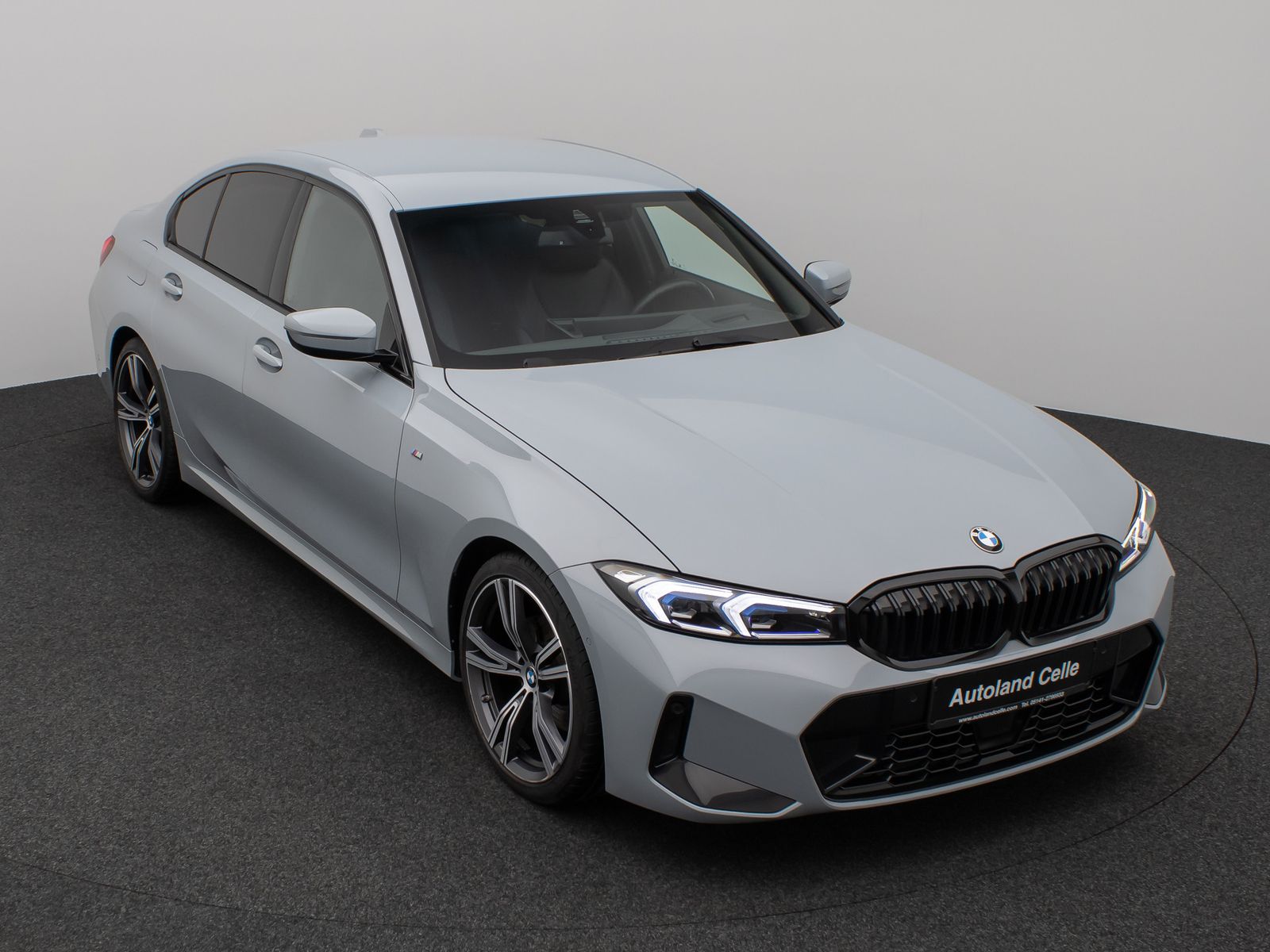 Fahrzeugabbildung BMW 320d MSport Kamera DAB HiFi Komfort Leder 19Zoll