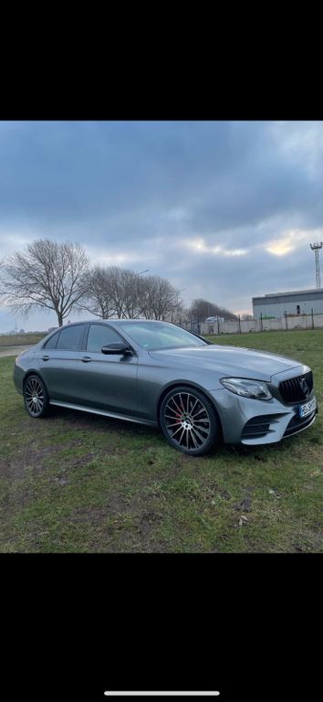 Image of Mercedes-Benz E 220