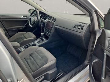 Volkswagen Golf - 10