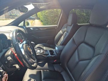 Porsche Cayenne - 12