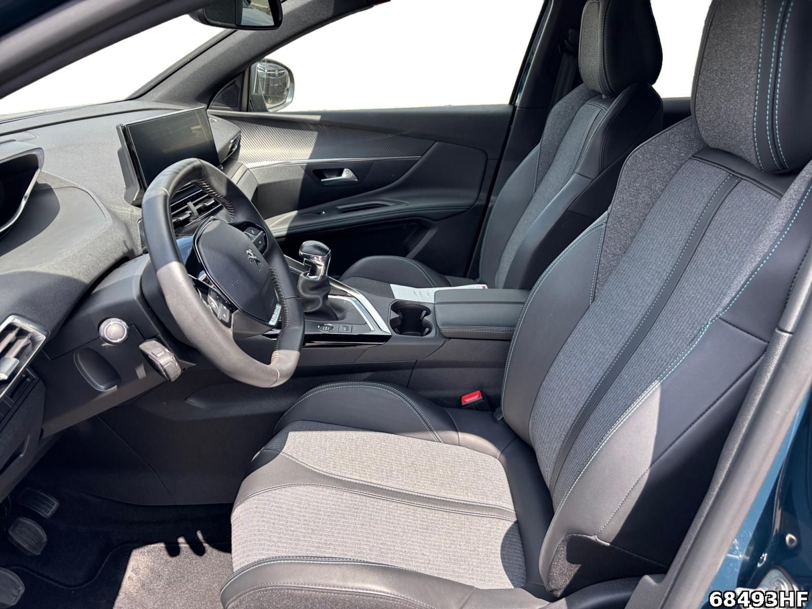 Fahrzeugabbildung Peugeot 3008 Allure Pack 1.2 PureTech 96kW*NAVI*KAMERA*