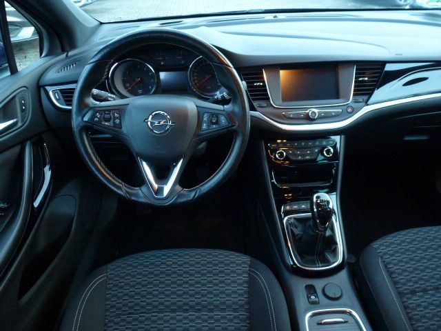 Fahrzeugabbildung Opel Astra K Sportstourer 1.4 Turbo Dynamic