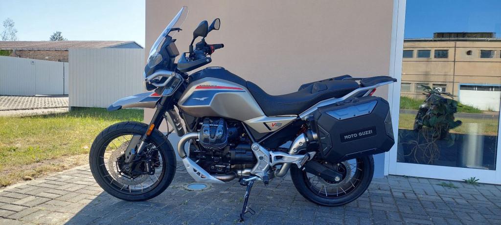Moto Guzzi V85 TT Travel Modell 2026 lagernd