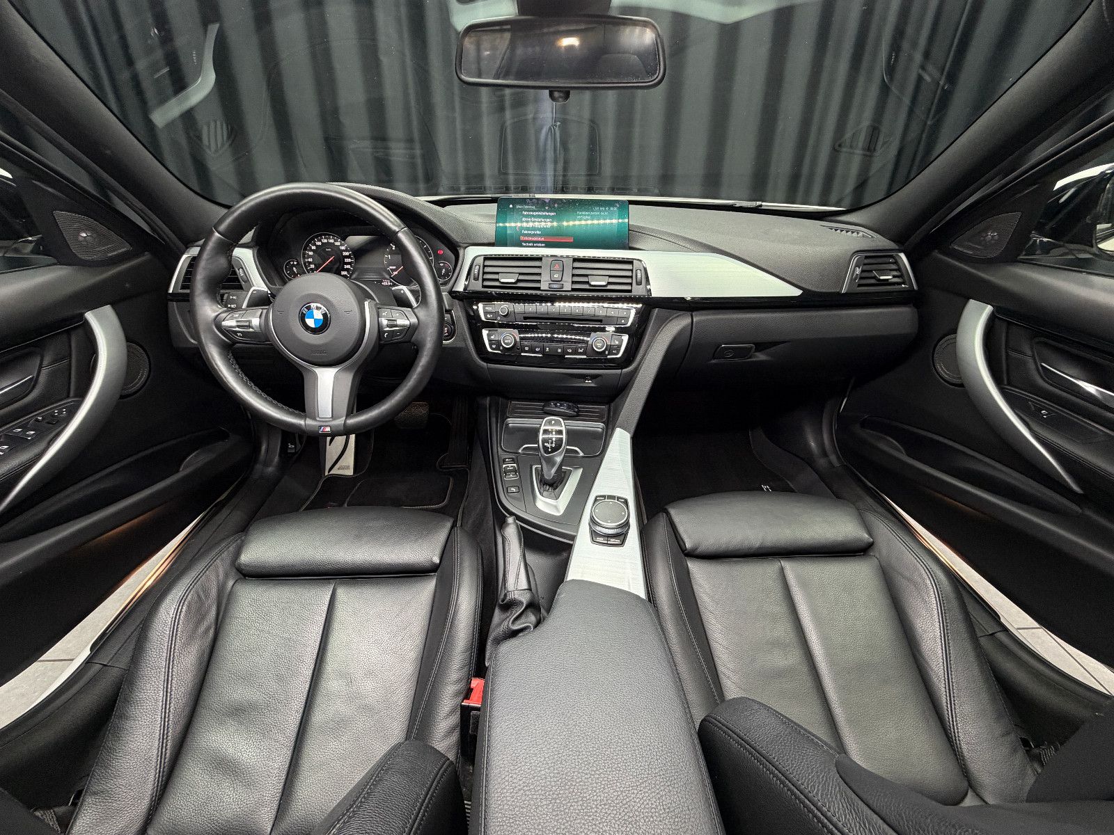 Fahrzeugabbildung BMW 340i Touring xDrive M Sport |H/K|HuD|AHK|PANO