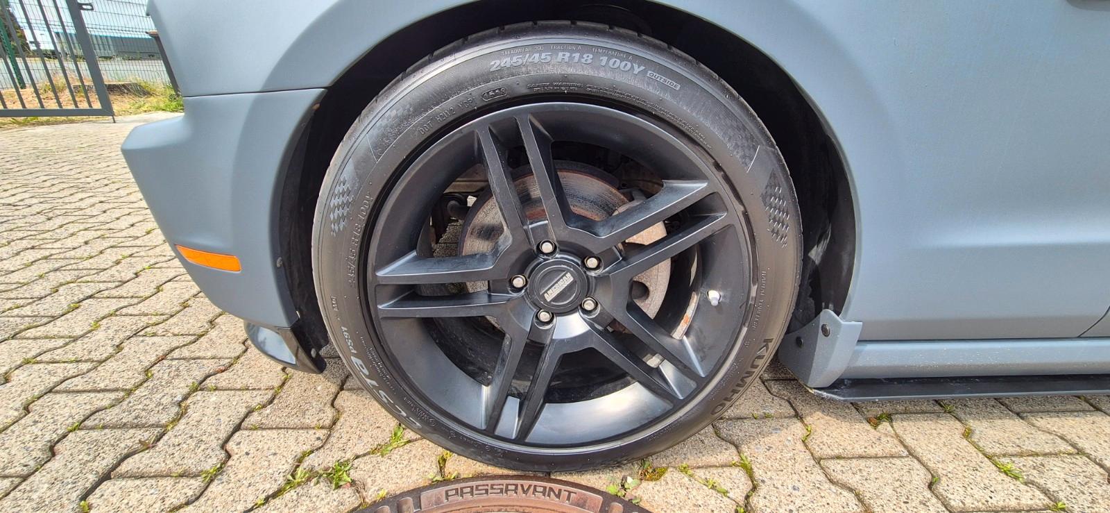 Ford 4.0 V6 Coupe Matt lackiert  Sportfahrwerk 18"