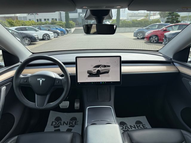 Tesla Model Y Performance Dual AWD