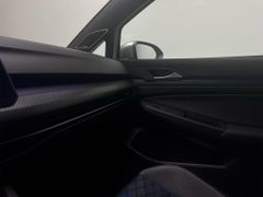 VW Golf R Variant 4Motion 320 PS  IQ.Light