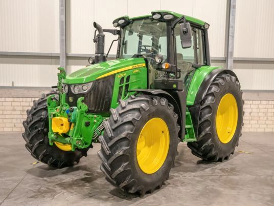 John Deere 6120M