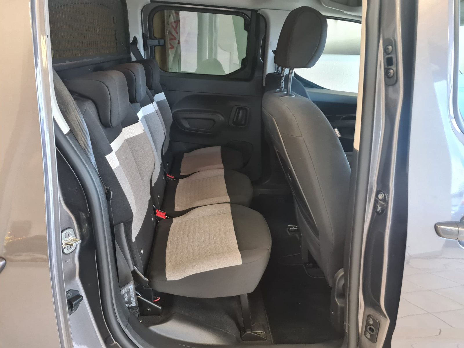 Fahrzeugabbildung Citroën Berlingo / KAMERA / SCHECKHEFT