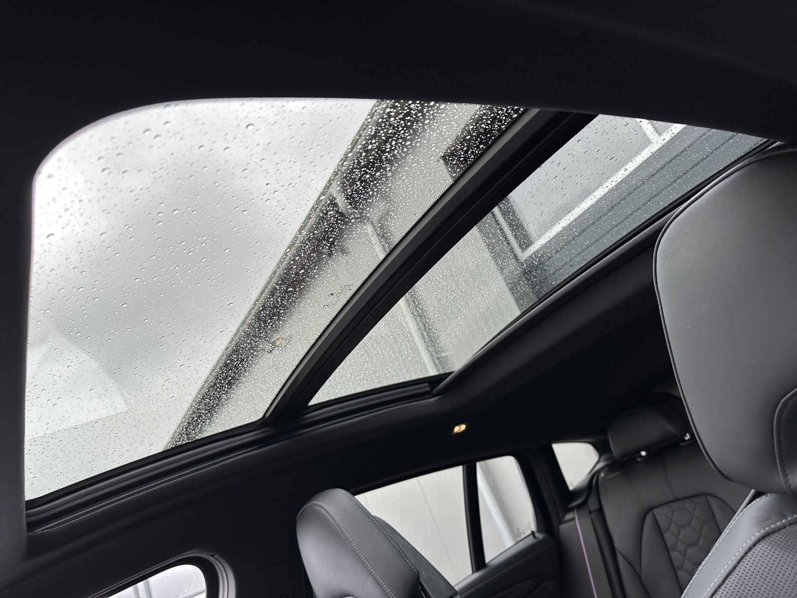 Fahrzeugabbildung BMW X4 M Competition NAV+LED+PANO+H&K+21ZOLL+KAM+1HD
