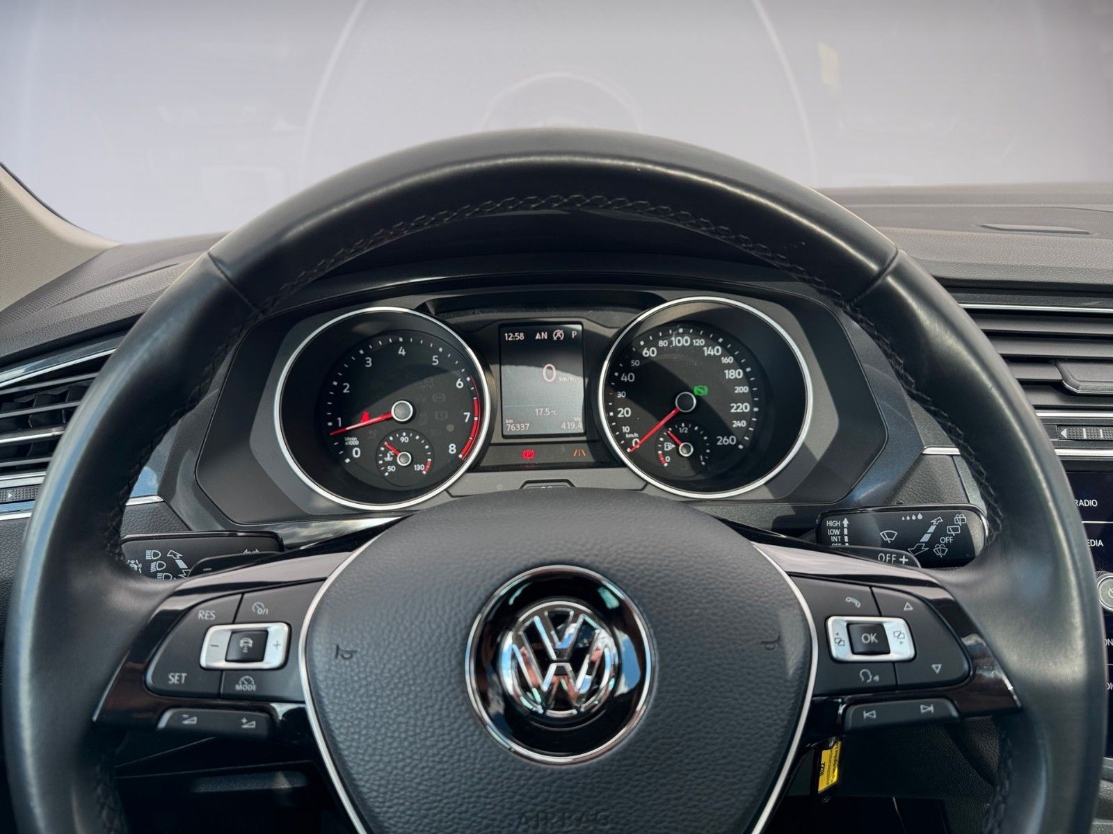 Fahrzeugabbildung Volkswagen Tiguan Highline 2.0 TSI 4Motion