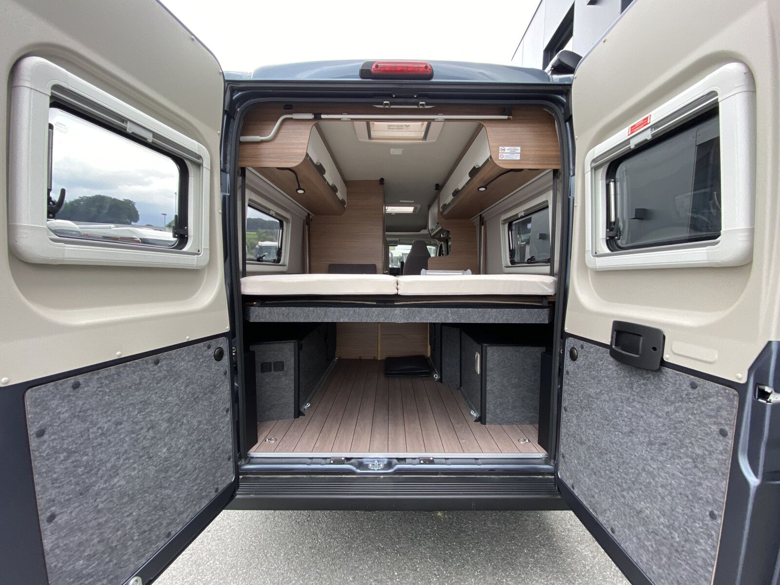 Fahrzeugabbildung Knaus BoxLife 600 ME Heckhubbett, Lithium, Easy Space