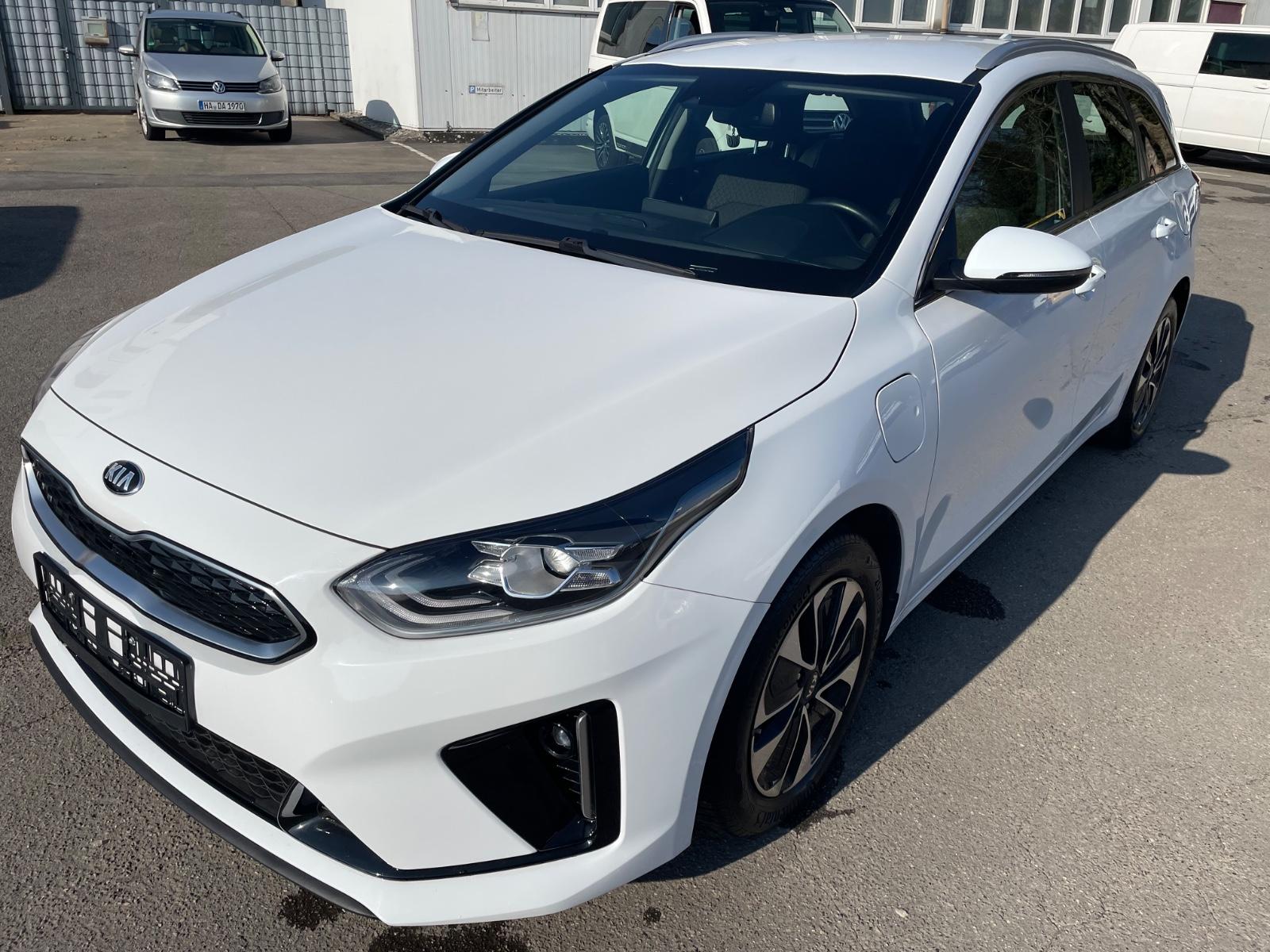 Kia cee'd / Ceed*NAVI*SHZ*AUTOMT*LED*ALU*HYBRID*