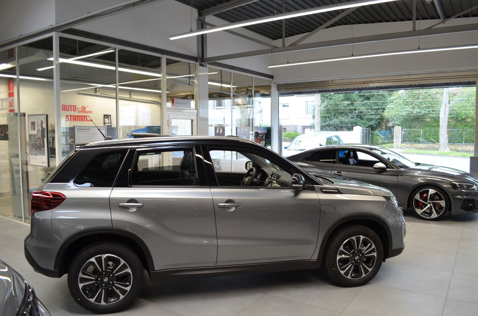 Fahrzeugabbildung Suzuki Vitara 1.5 DUALJET Hybrid Comfort+ AGS Allgrip