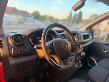 Opel Vivaro - 11