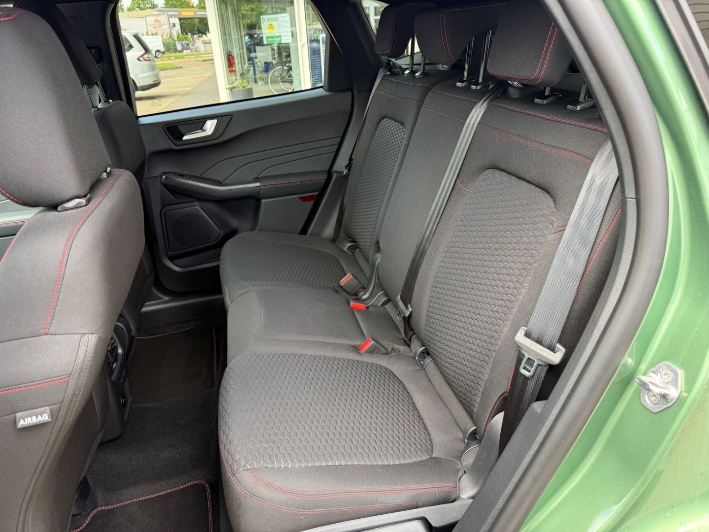 Fahrzeugabbildung Ford Kuga ST-Line Sport 5J AHK Navi Digi Co LED CarPl