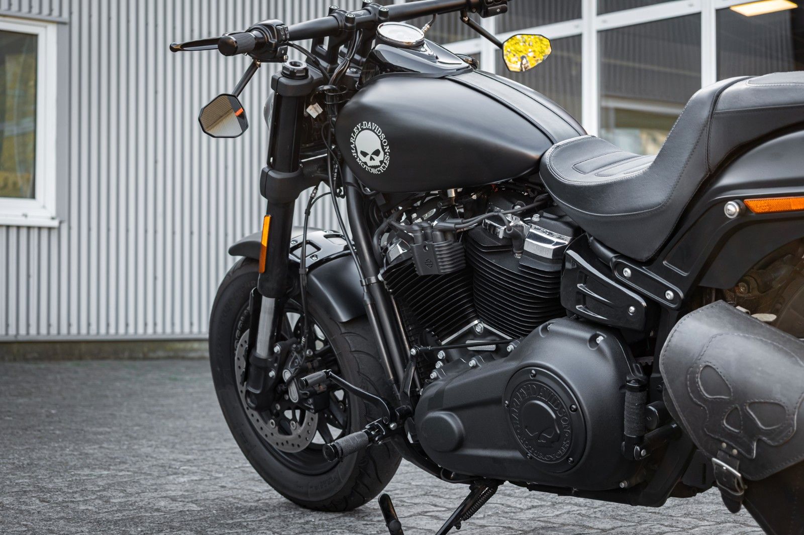 Fahrzeugabbildung Harley-Davidson FXFBS FAT BOB 114 CUI SOFTAIL - Penzl - Avon