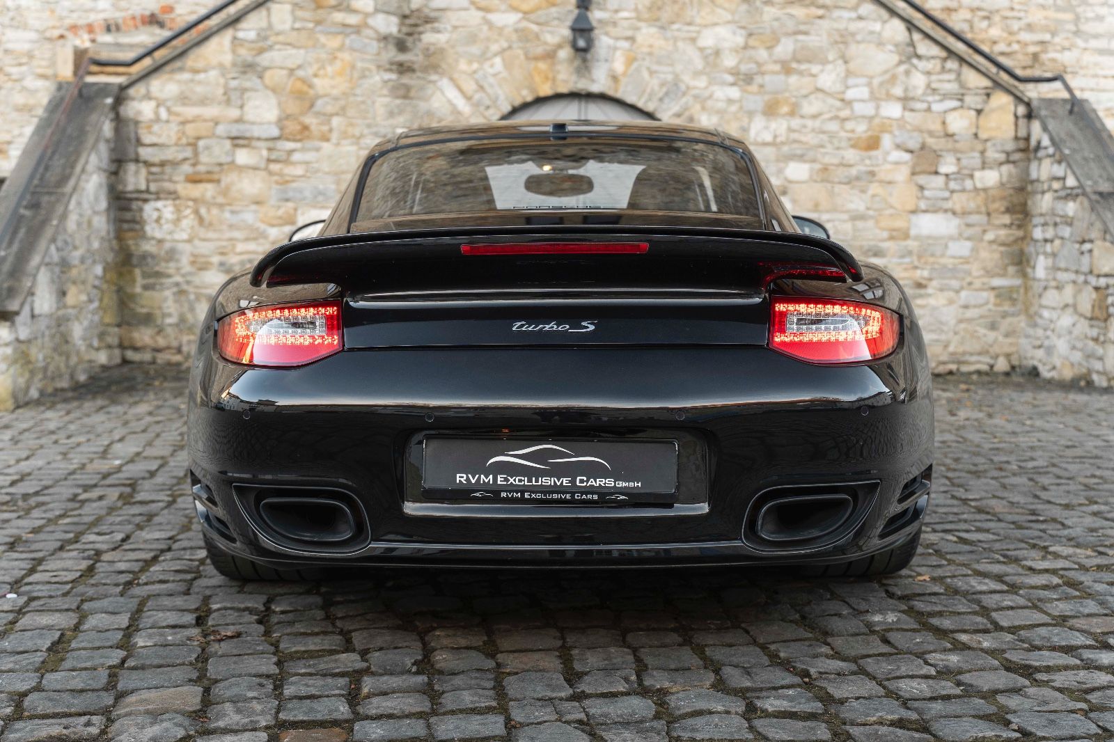 Fahrzeugabbildung Porsche 911 Turbo S Coupe 977 PCCB BOSE SPORT CHRONO NAV