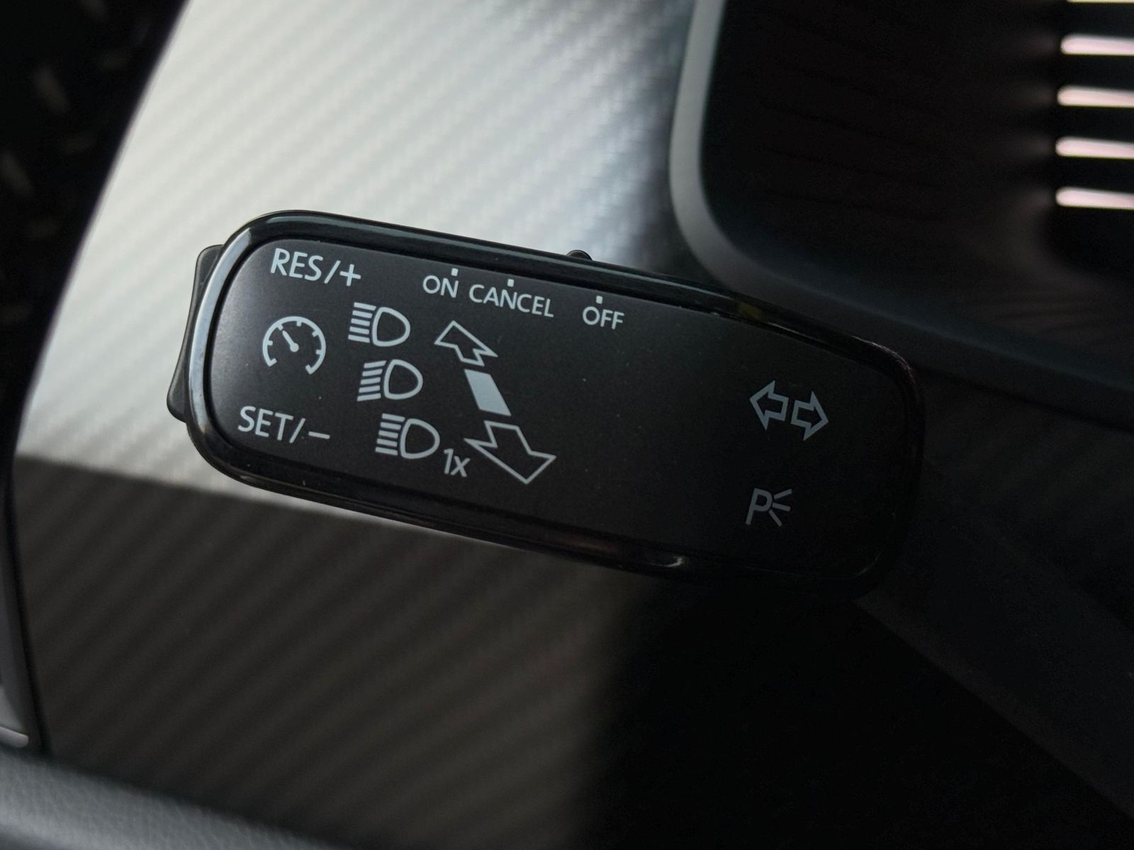 Fahrzeugabbildung SKODA Kodiaq 2.0 TSI 4x4 DSG Sportline MATRIX+SHZ+KAM+