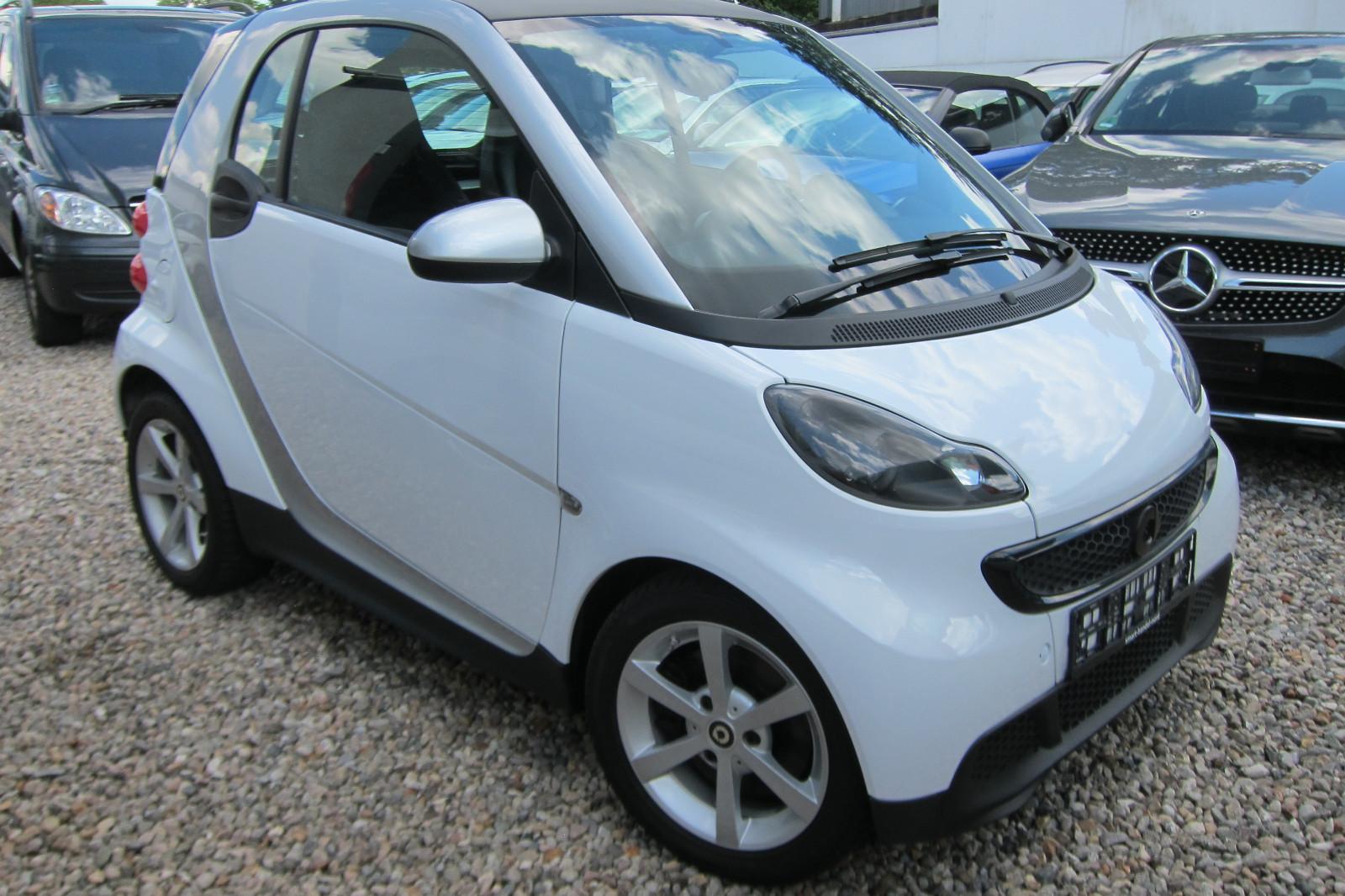Smart ForTwo.Autom.SERVO.Klima.Navi.Leder.Scheckheft
