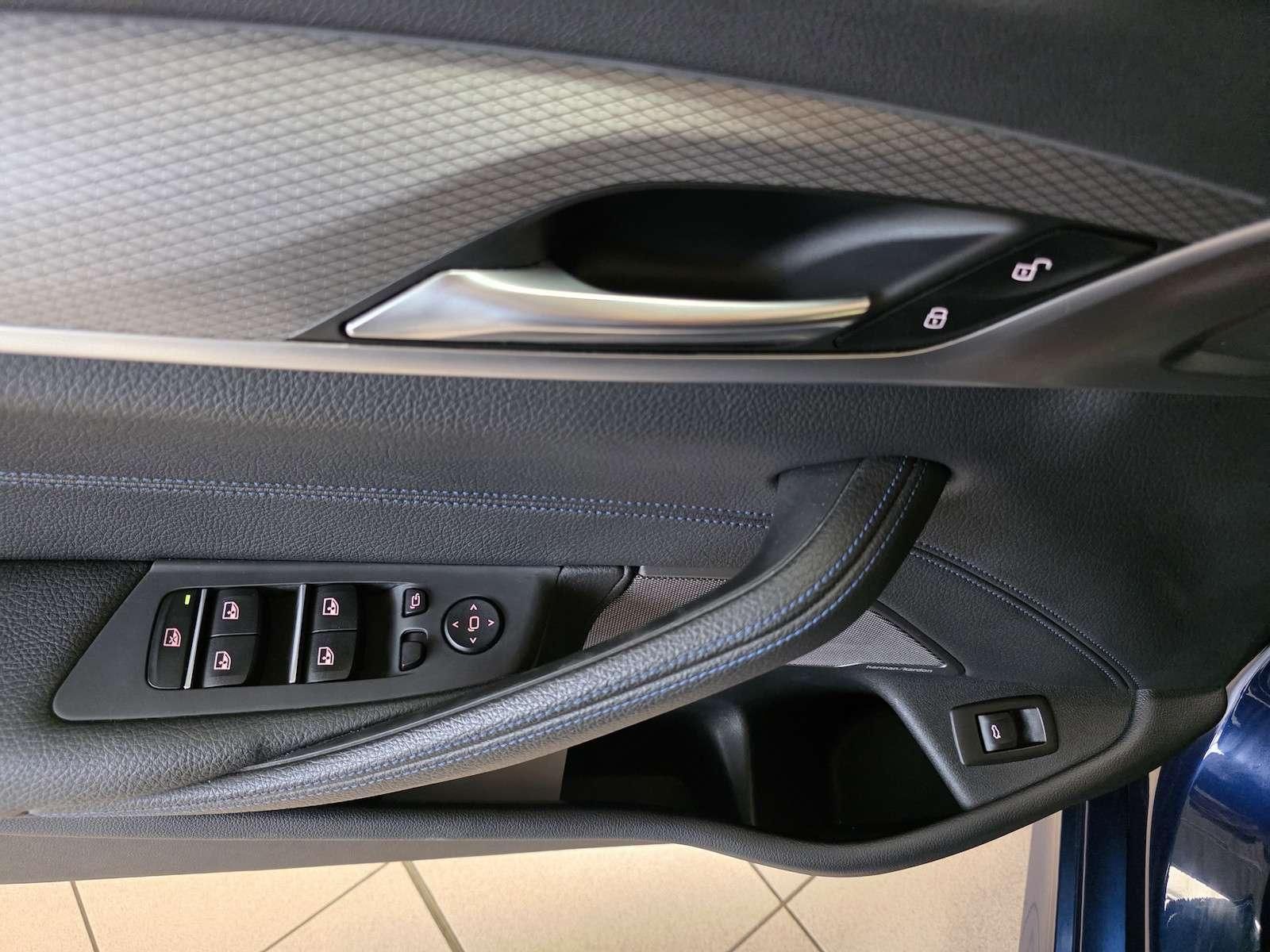 Fahrzeugabbildung BMW 530i xDrive M Sport/Shadow/StandHz/Virtual/36...