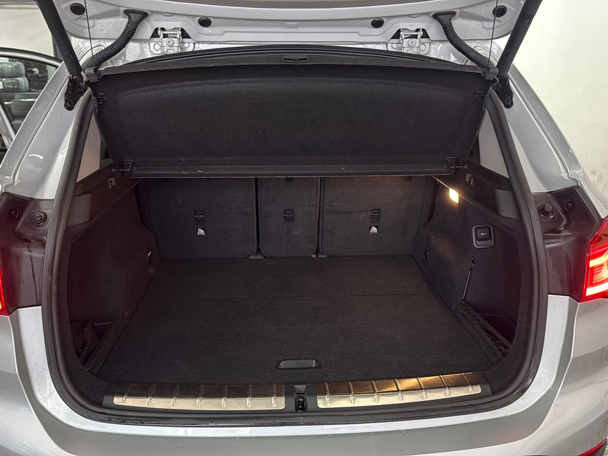 Fahrzeugabbildung BMW X1 sDrive 20 i Sport Line/ unfallfrei/ AHK